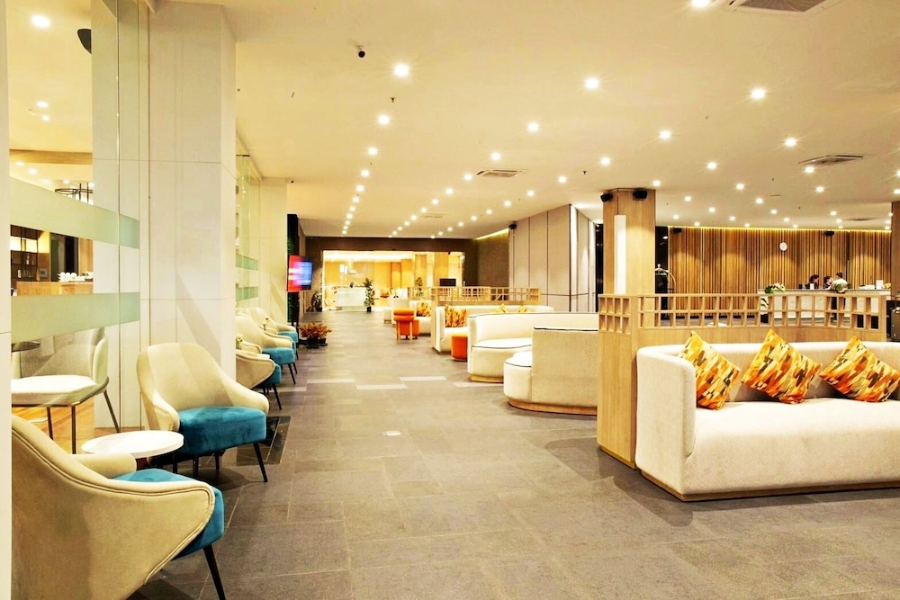 The Srivaree Airport Hotel 33/50