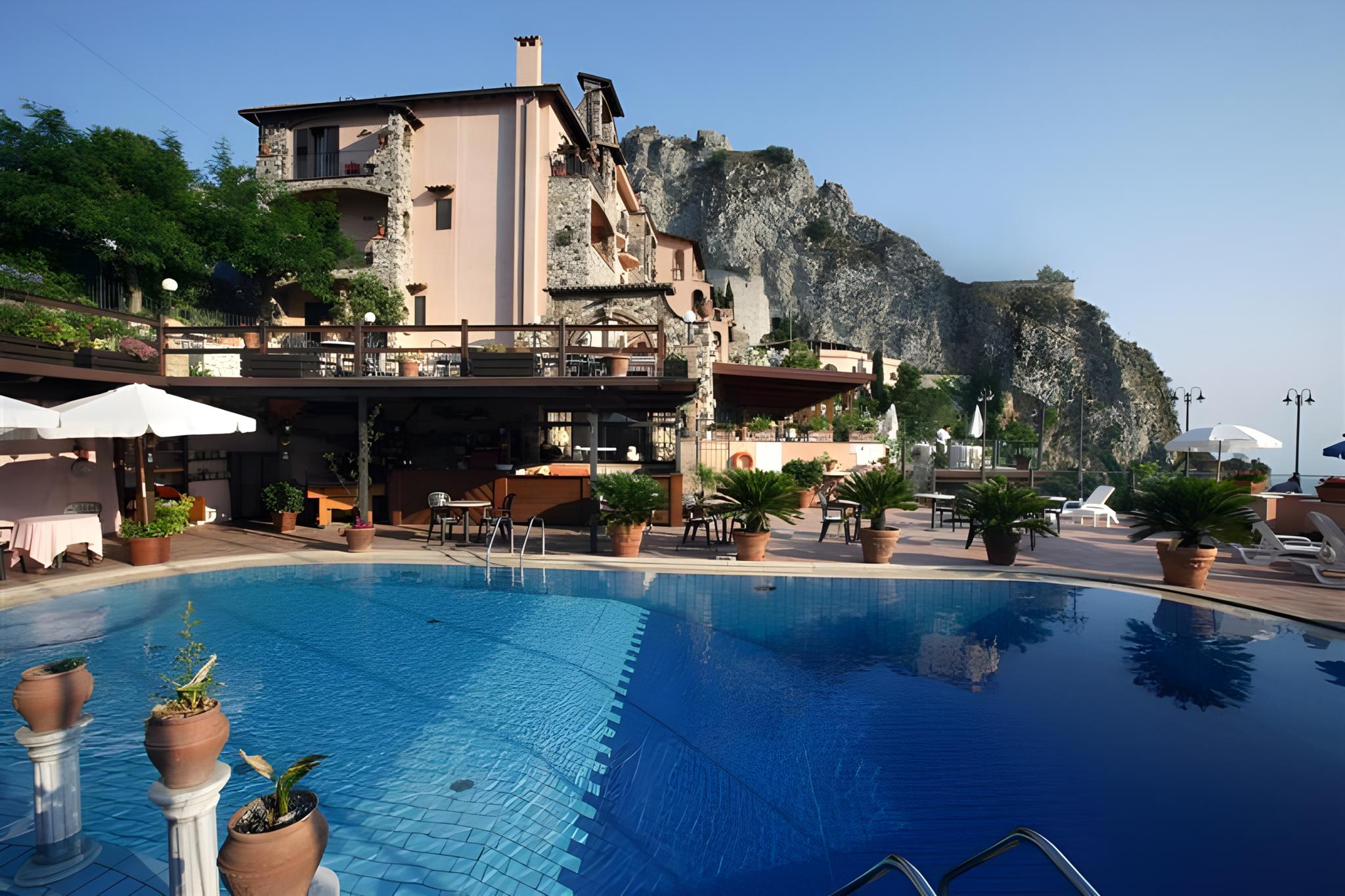 Villa Sonia Hotel in CASTELMOLA
