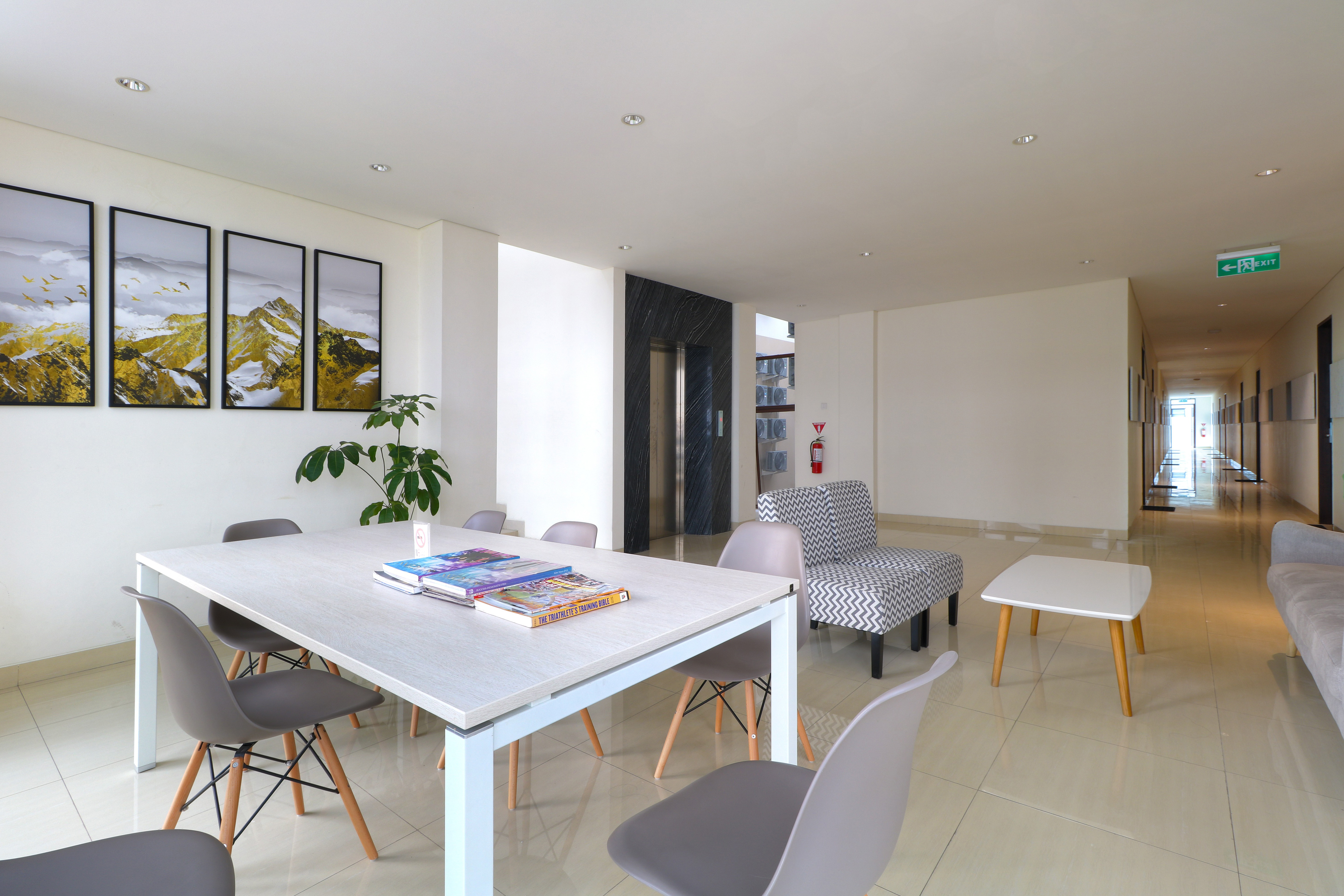 Plaza 54 Residence 44/54