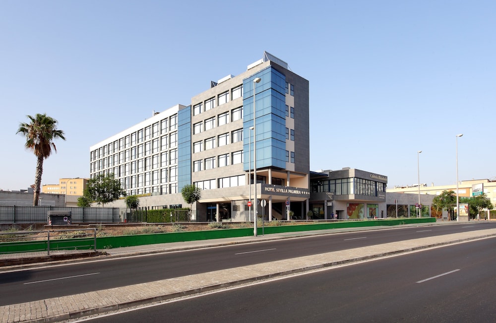 Exe Sevilla Palmera in SEVILLE