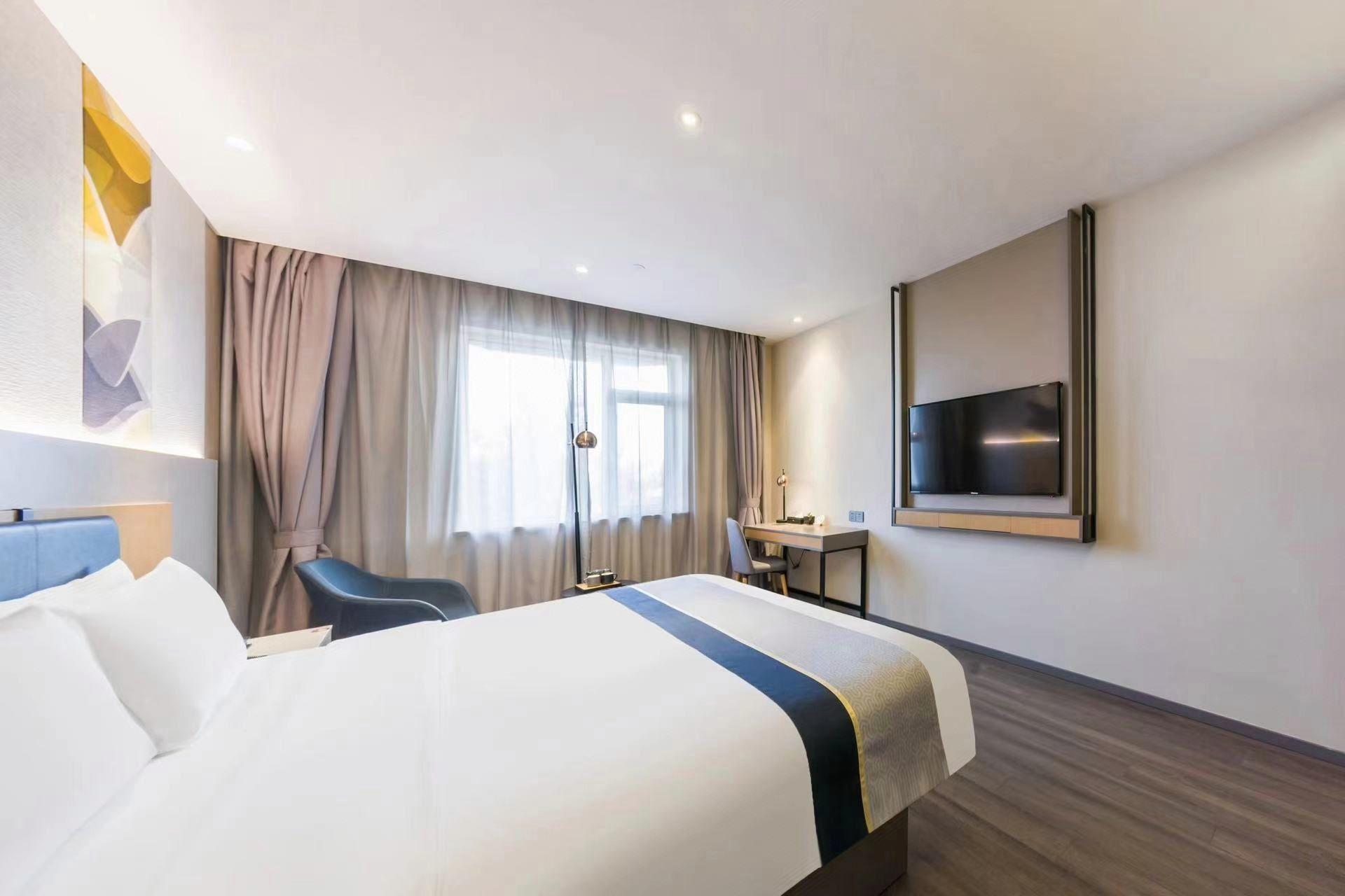 Homeinn Selected (Changyi Jiaotong Street Zhongbai building store) 13/30