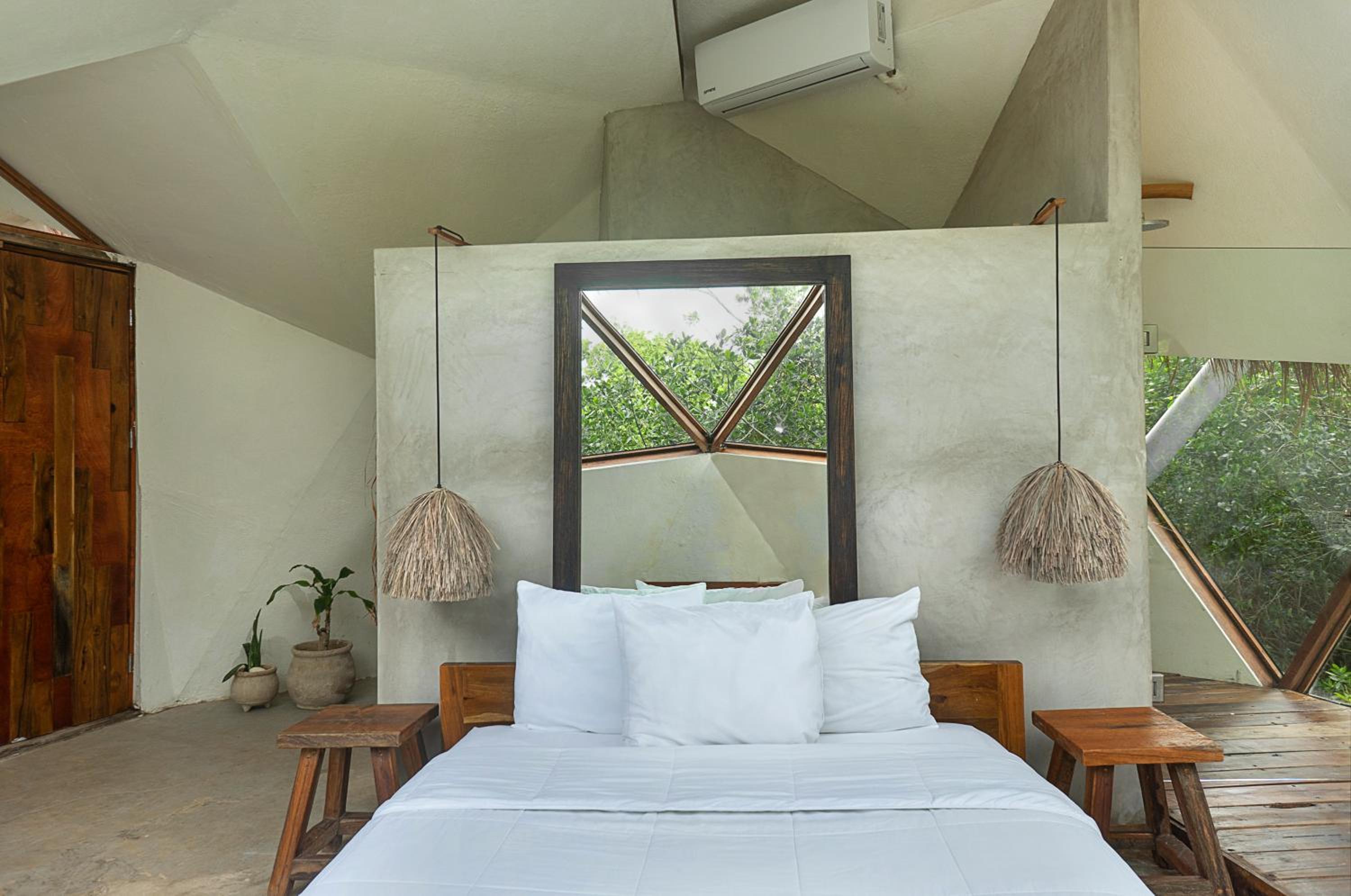 Mamasan Treehouses & Cabins 15/50