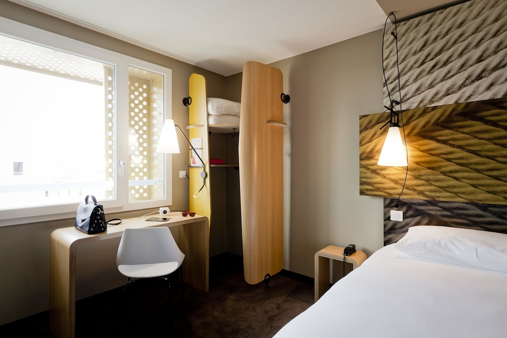 Ibis Lyon Carre De Soie 24/62