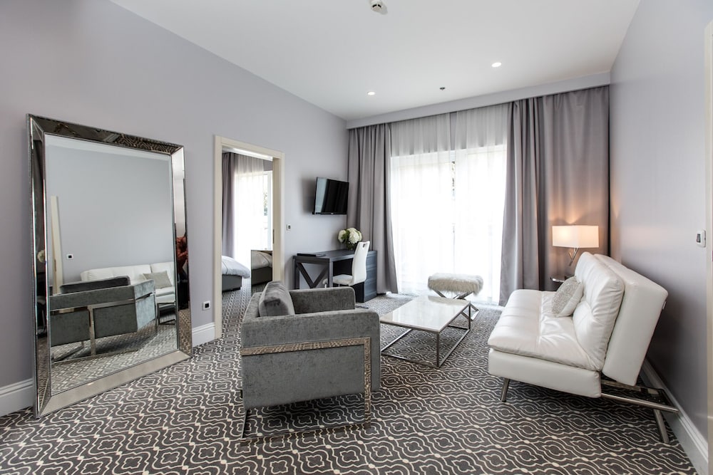 2 BEDROOMS, SUPERIOR, SUITE, BALCONY