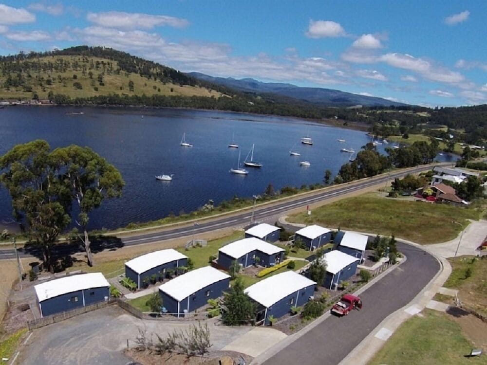 PORT HUON COTTAGES 11/19