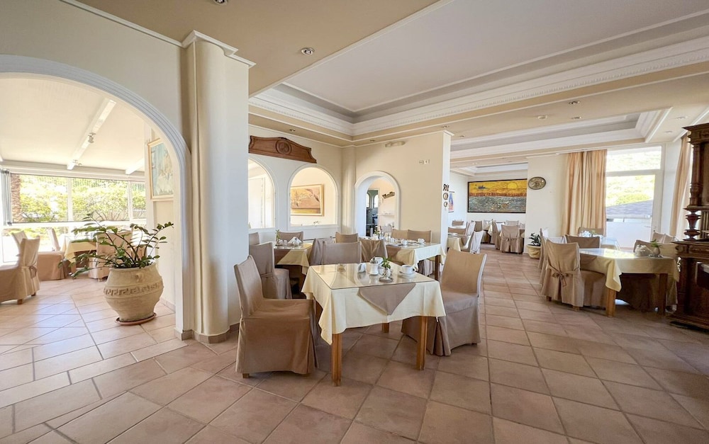Matilda Hotel by Anayia All Inclusive Resorts 33/50