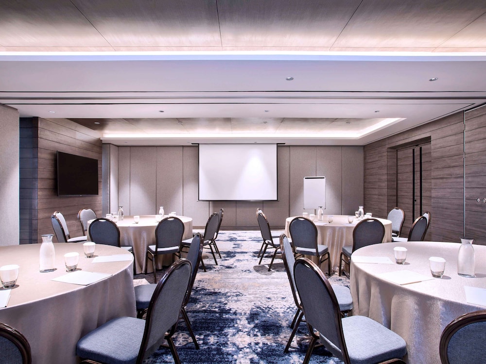 Mercure Tangerang Bsd City 54/67