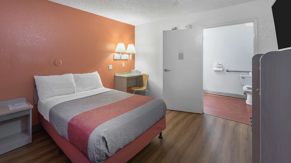 Motel6 Medford, OR - North 22/52