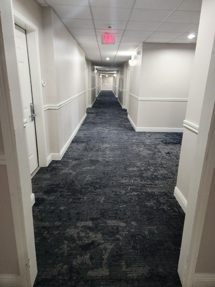 Baymont by Wyndham Houston Brookhollow 8/80