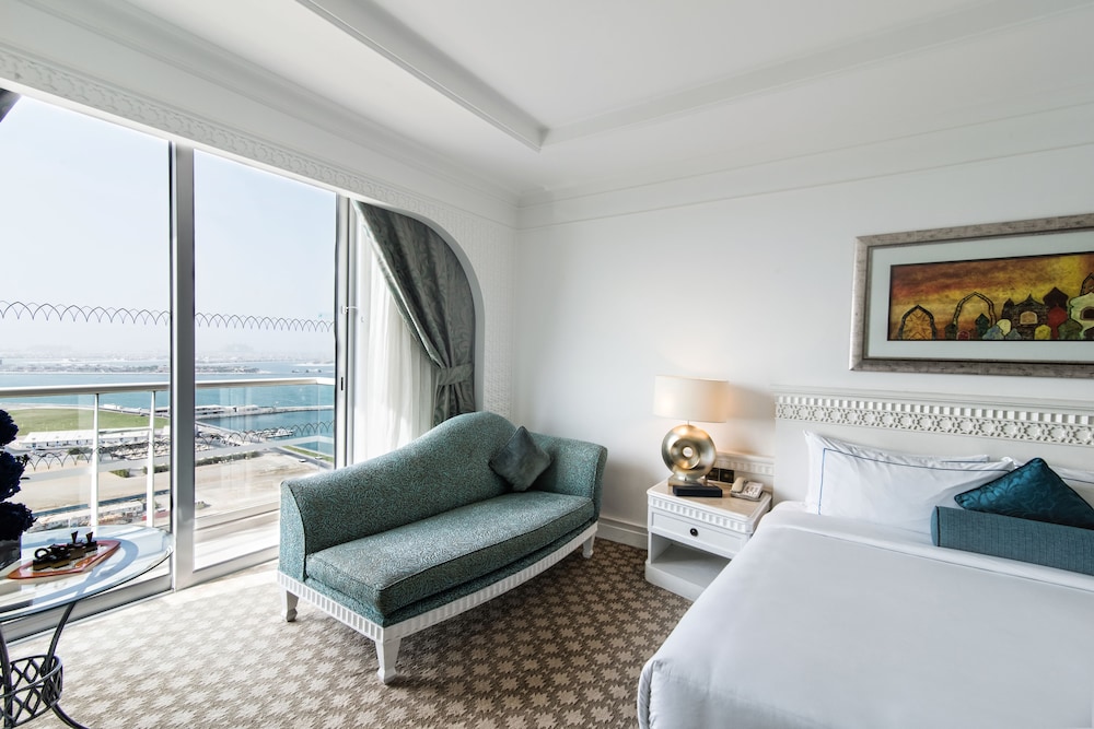 Al Habtoor Grand Resort, Autograph Collection 44/75