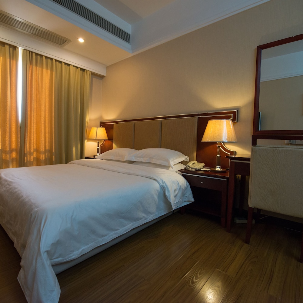 Yinfeng International Apartment 15/50