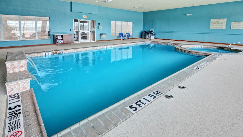 Holiday Inn Express & Suites Corsicana I-45 65/68
