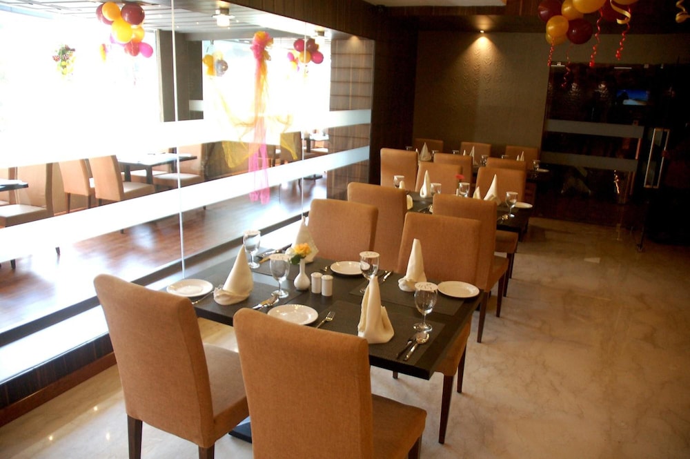 HOTEL JIVA 38/50