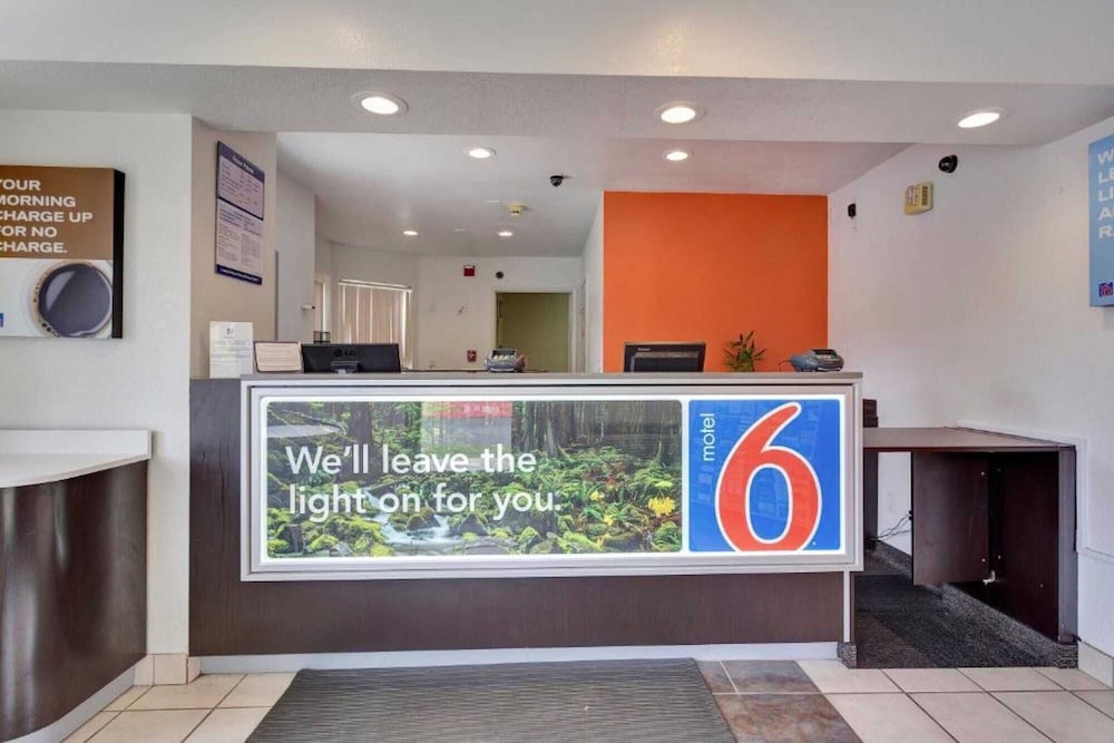 Motel6 Rohnert Park, CA 12/60