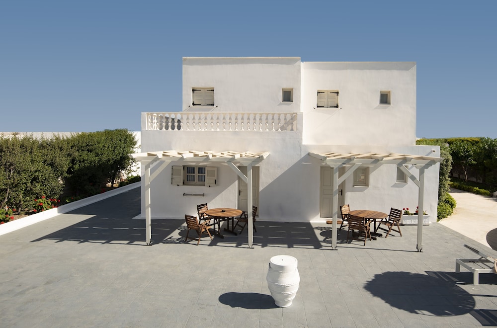 Villa Markezinis 42/48