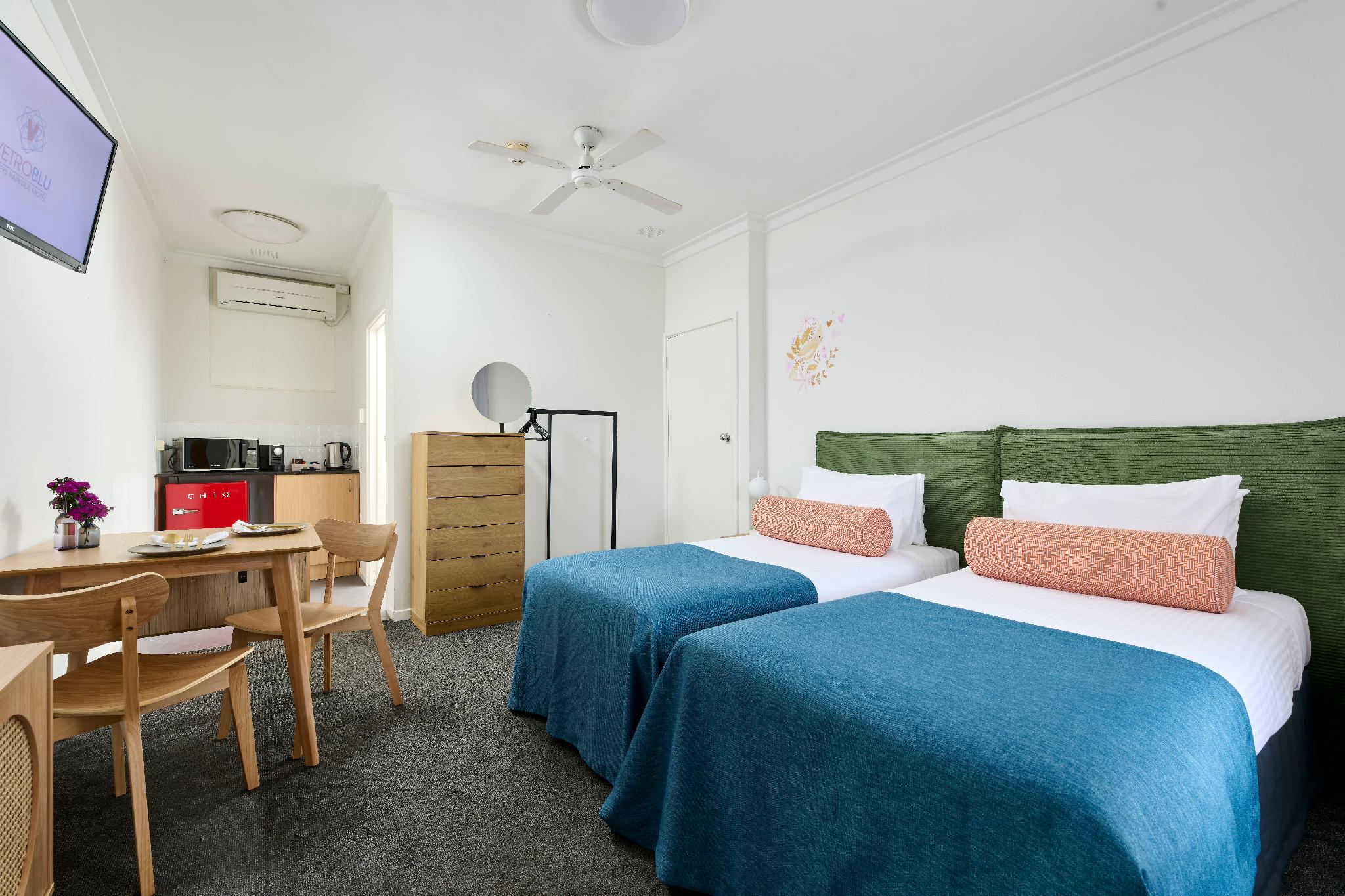 STANDARD, TWIN BEDS