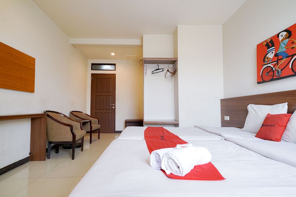Reddoorz Near Braga Street 6/39