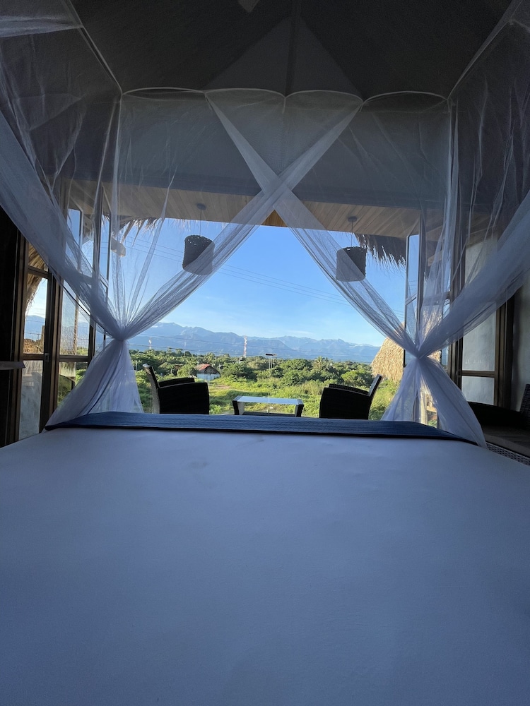 RCH Luxury Hotel & Pool 3/50