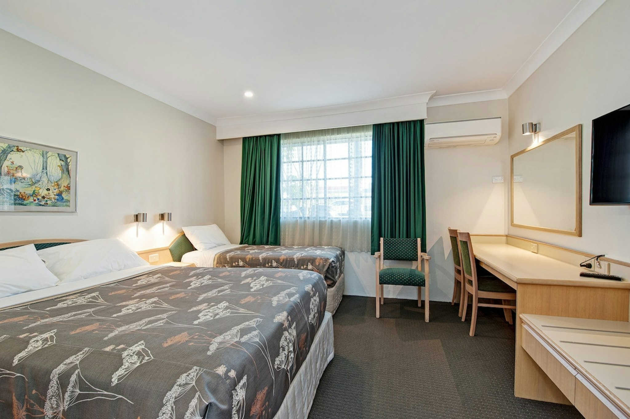 Colonial Terrace Motor Inn 16/29