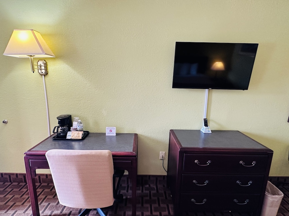 Americas Best Value Inn Princeton 15/22