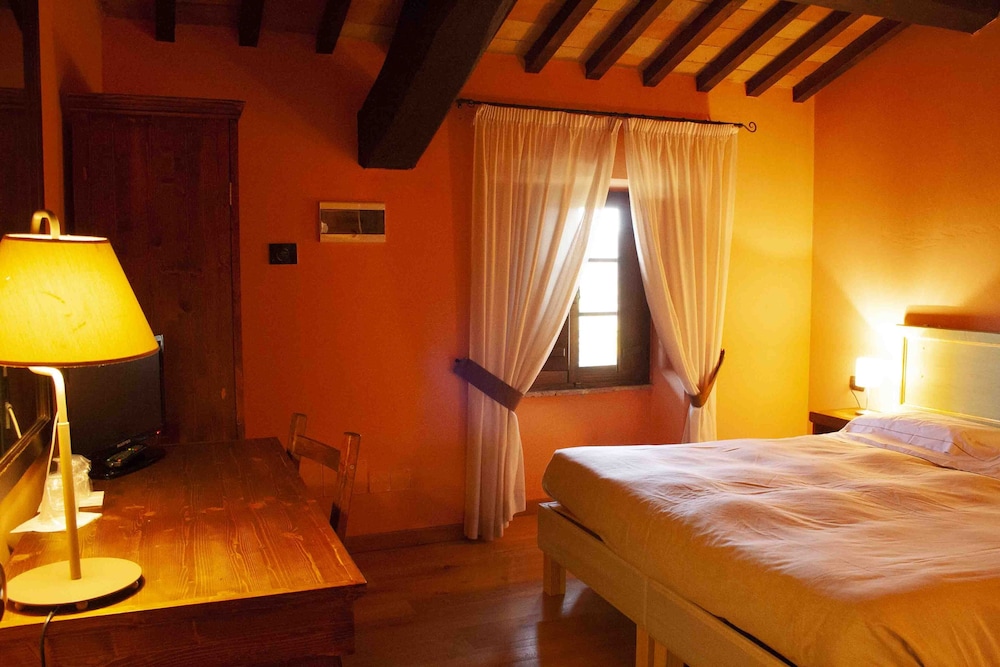 Castello di Baccaresca 12/80