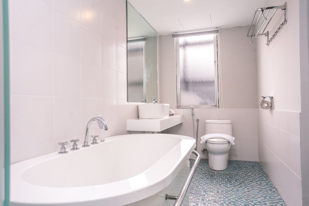 Days Hotel and Suites by Wyndham Fraser Business Park KL 15/40