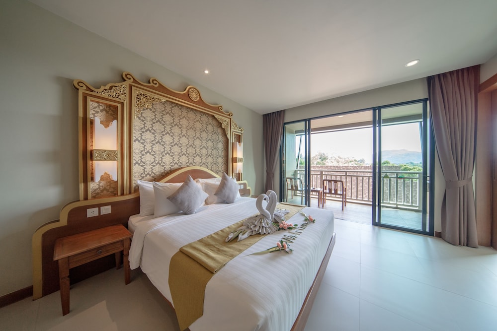 Maikhao Palm Beach Resort 15/65