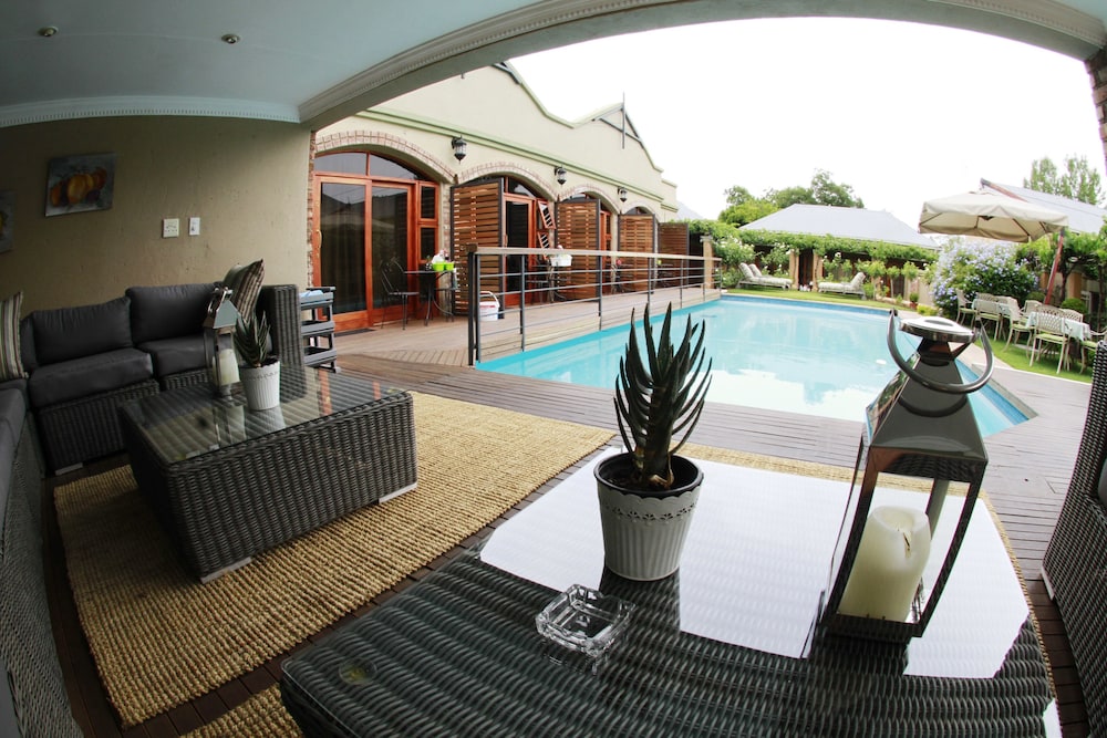Oleander Guest House 32/50