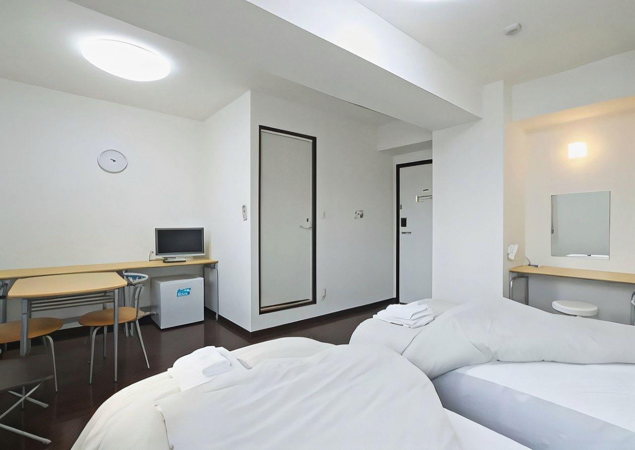 Standard, Twin Beds