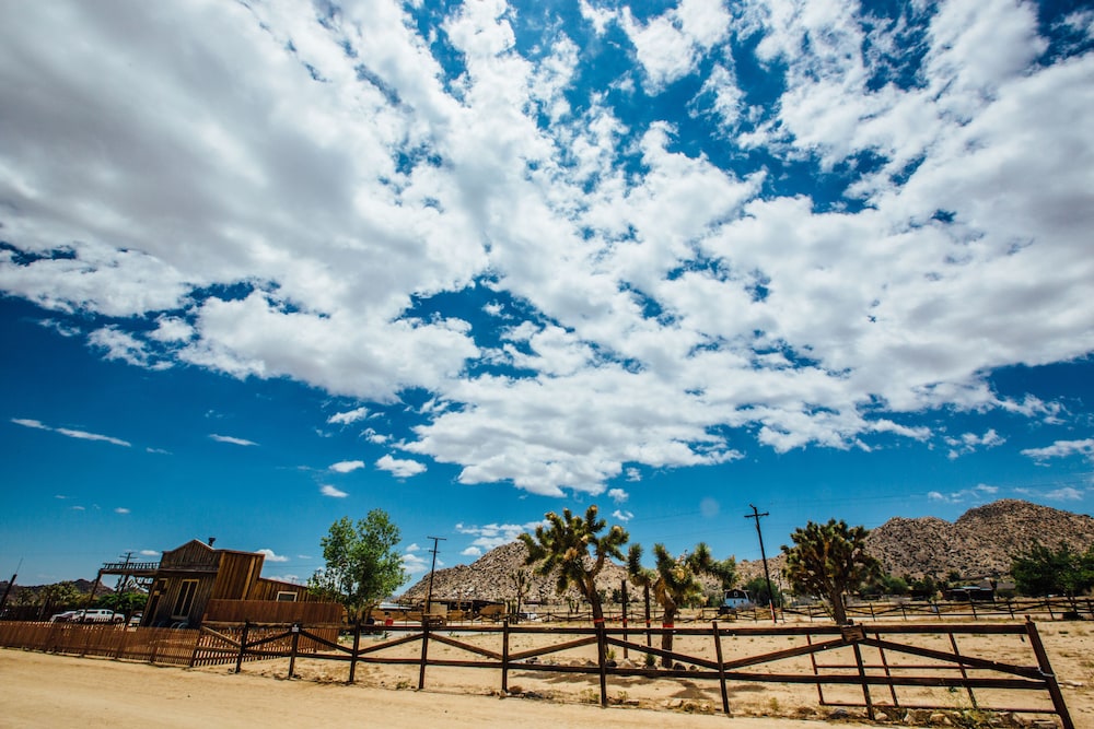 Pioneertown Motel 38/53