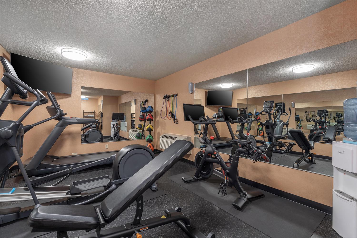 Best Western Plus Oak Harbor Hotel & Conference Center 16/41