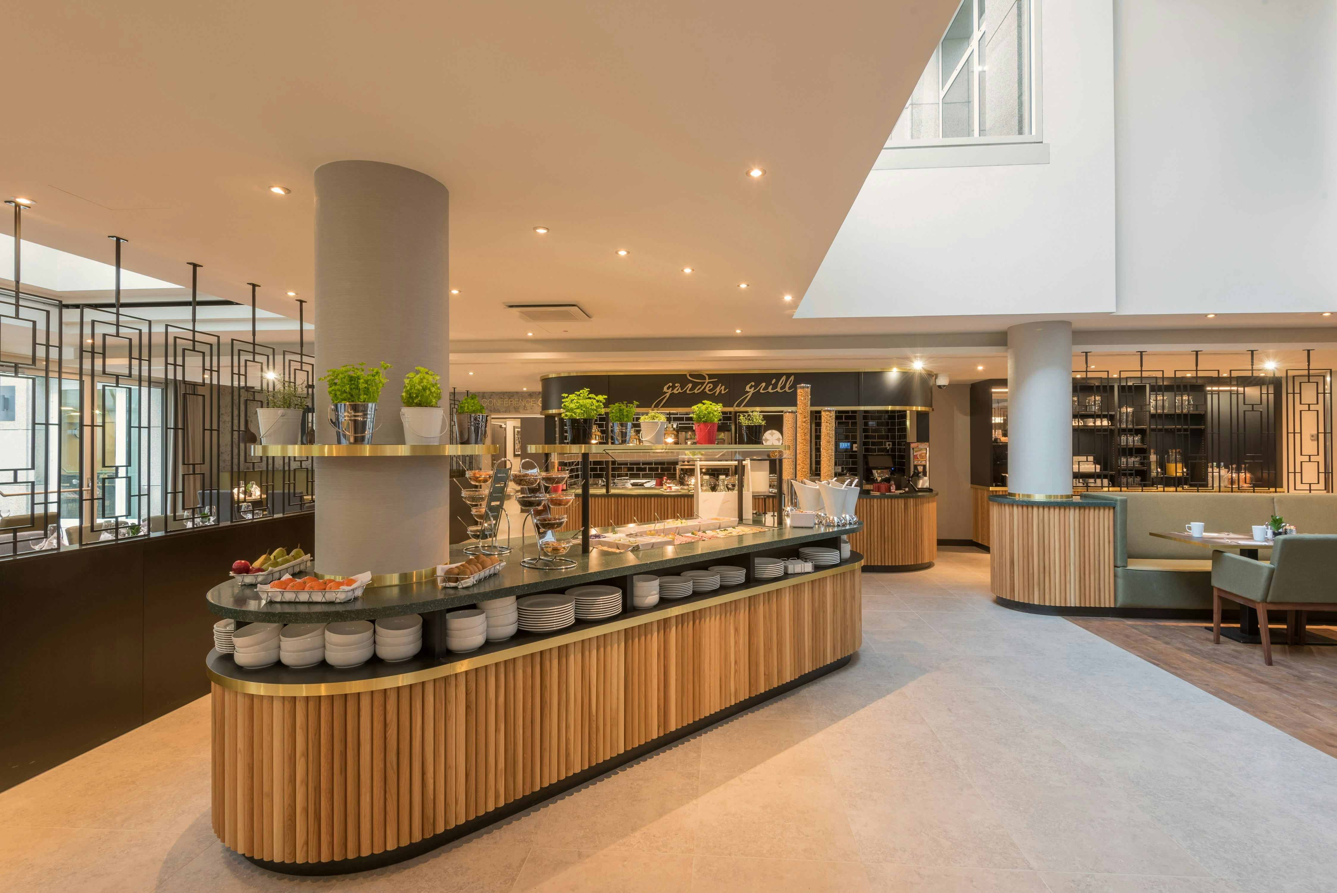 Lobby at HILTON GARDEN INN FRANKFURT CITY CENTRE, FRANKFURT