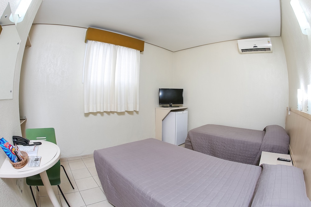 Hotel Expressinho 24/51