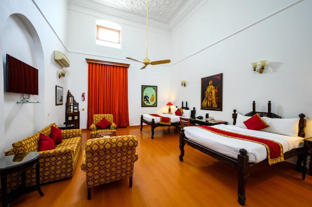 Royal, Heritage, Double Bed