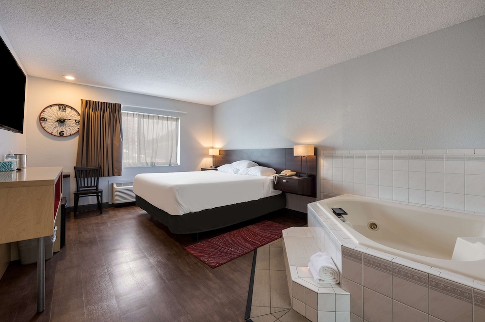 Red Lion Inn & Suites Ontario 15/38