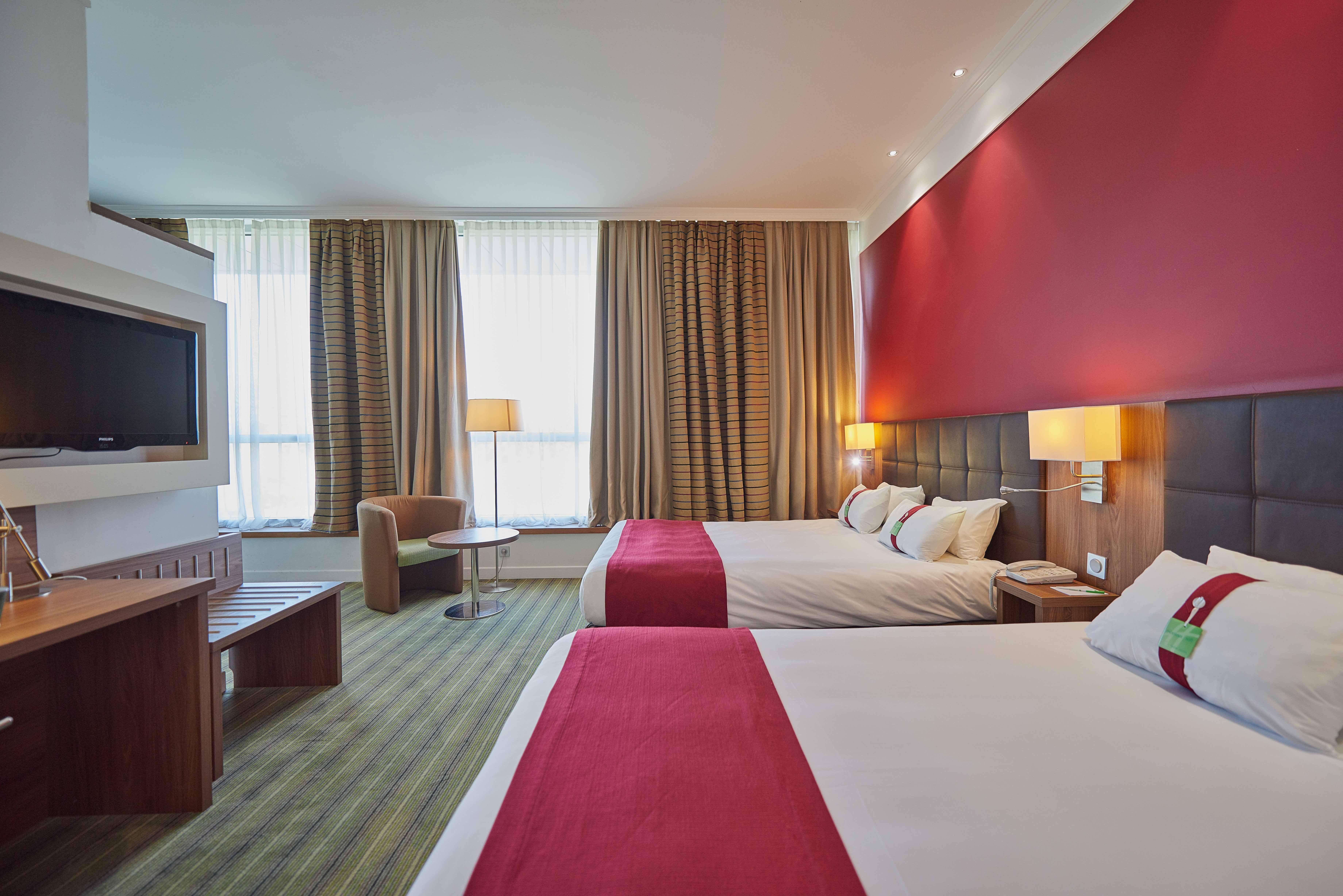 HOLIDAY INN PARIS MARNE LA VALLEE 12/50