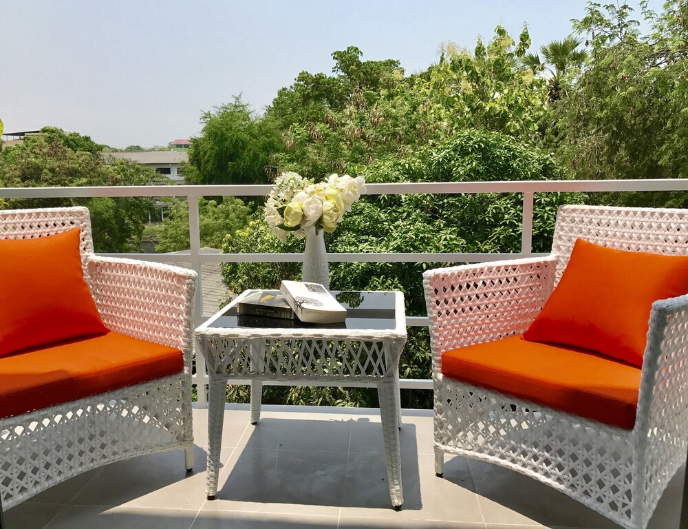 The Beach Cha Am Residence 83/100