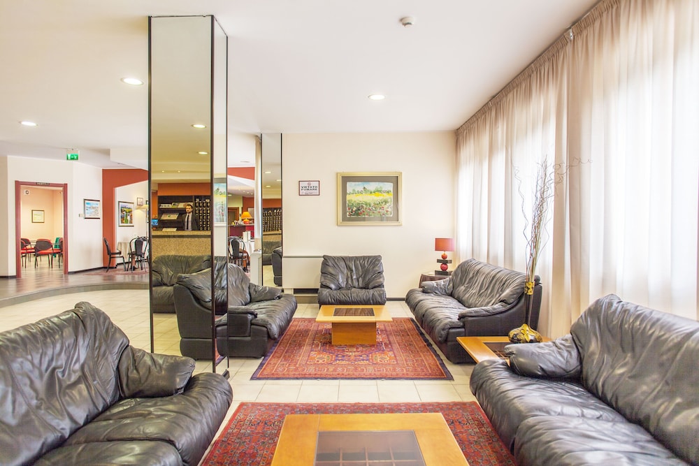 Hotel Quadrifoglio 11/27