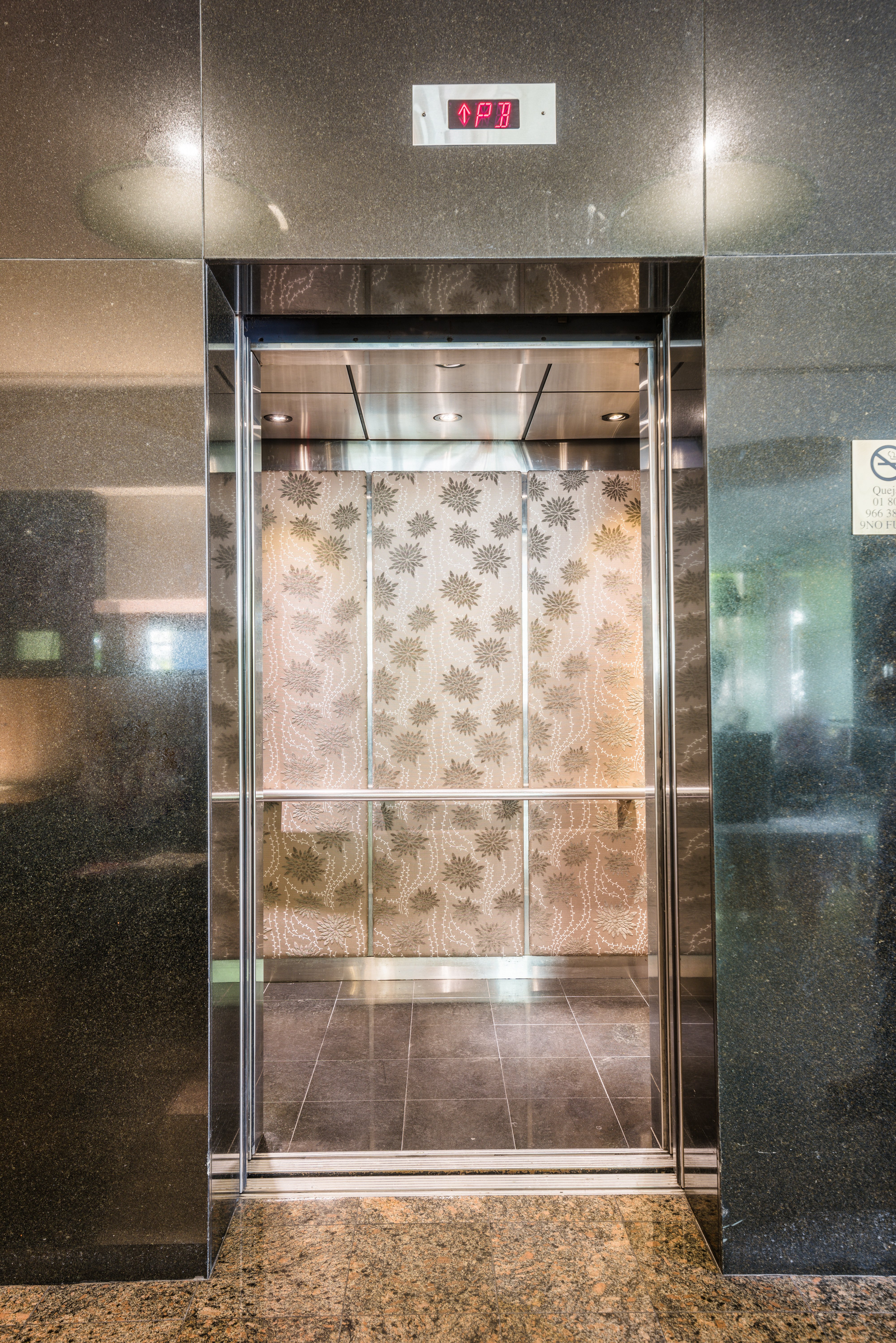 HOLIDAY INN SELECT GUADALAJARA 40/72