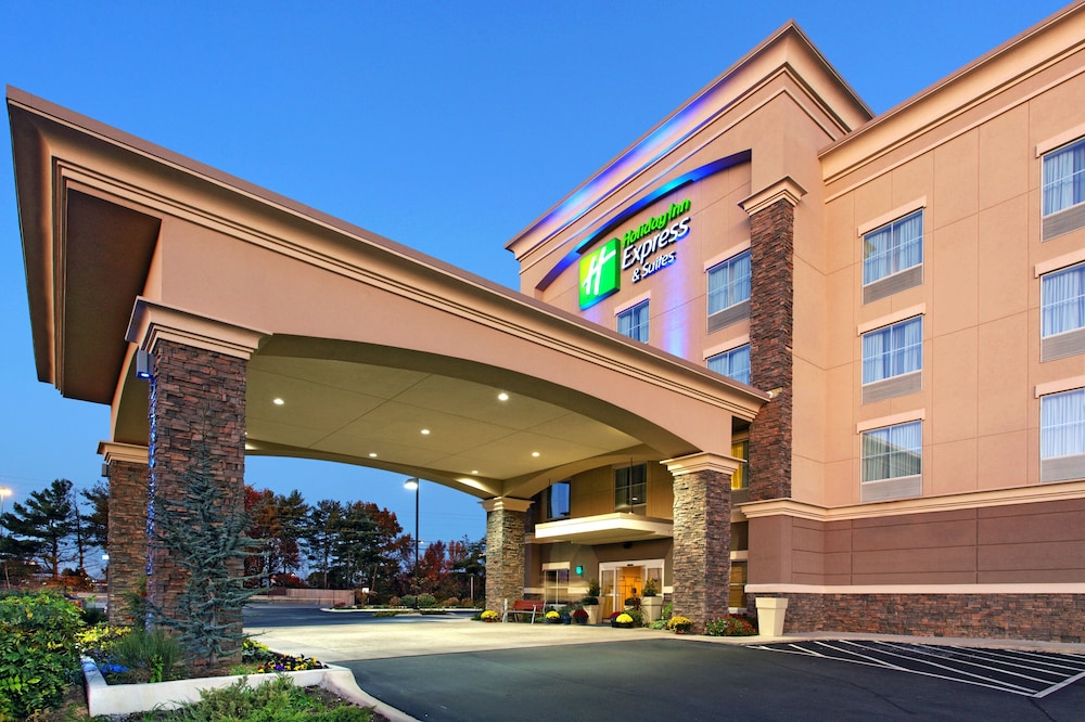 Holiday Inn Express Hotel Suites Cookeville 70/73