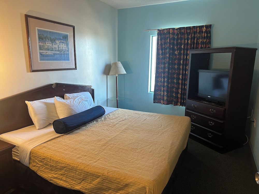 Guest Cottage & Suites 32/60