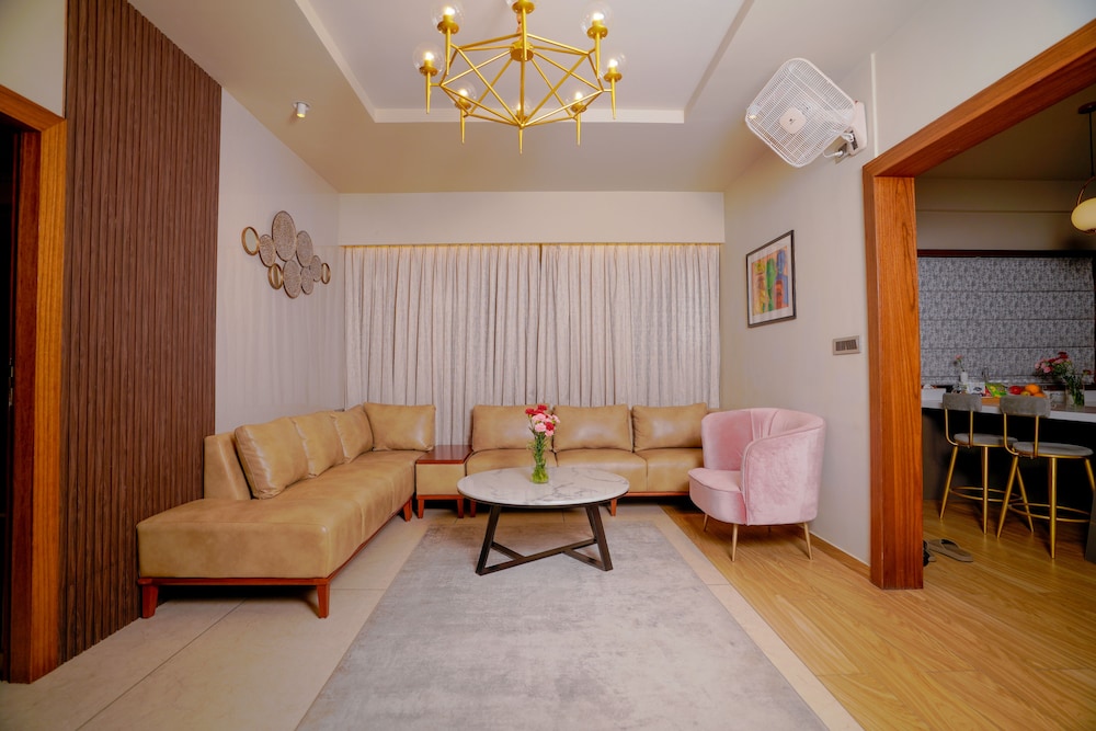 Lazdana Hotel Bangalore 39/53