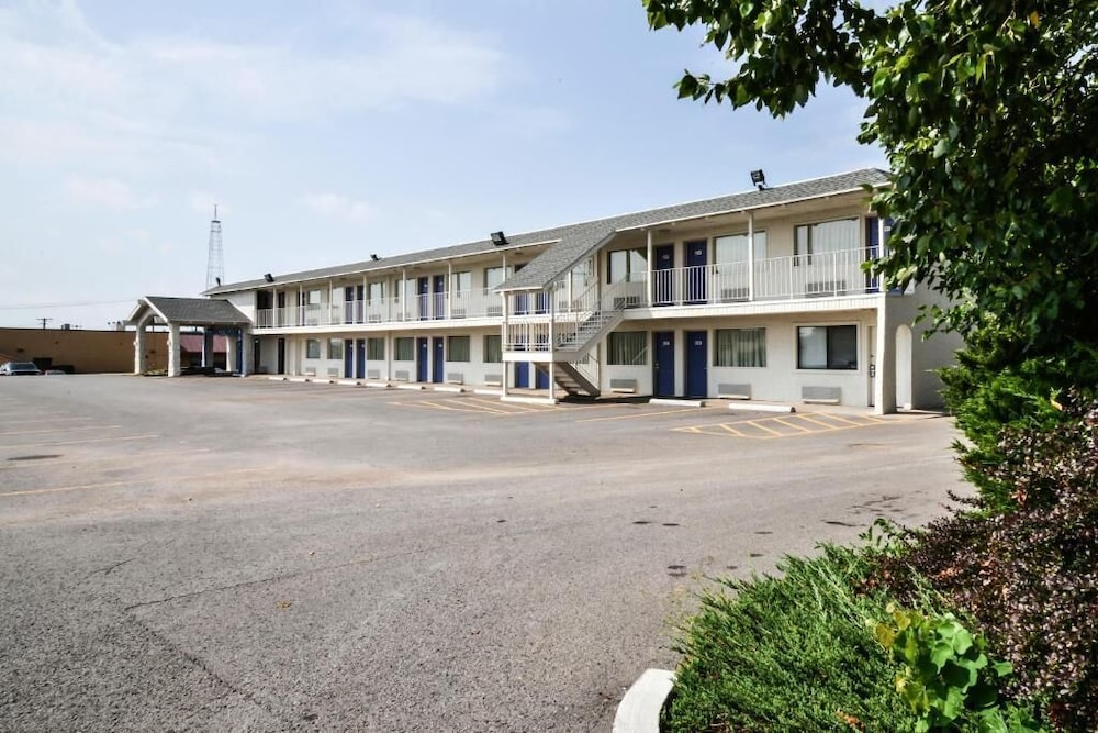 Motel6 Saint Joseph, MO 49/57