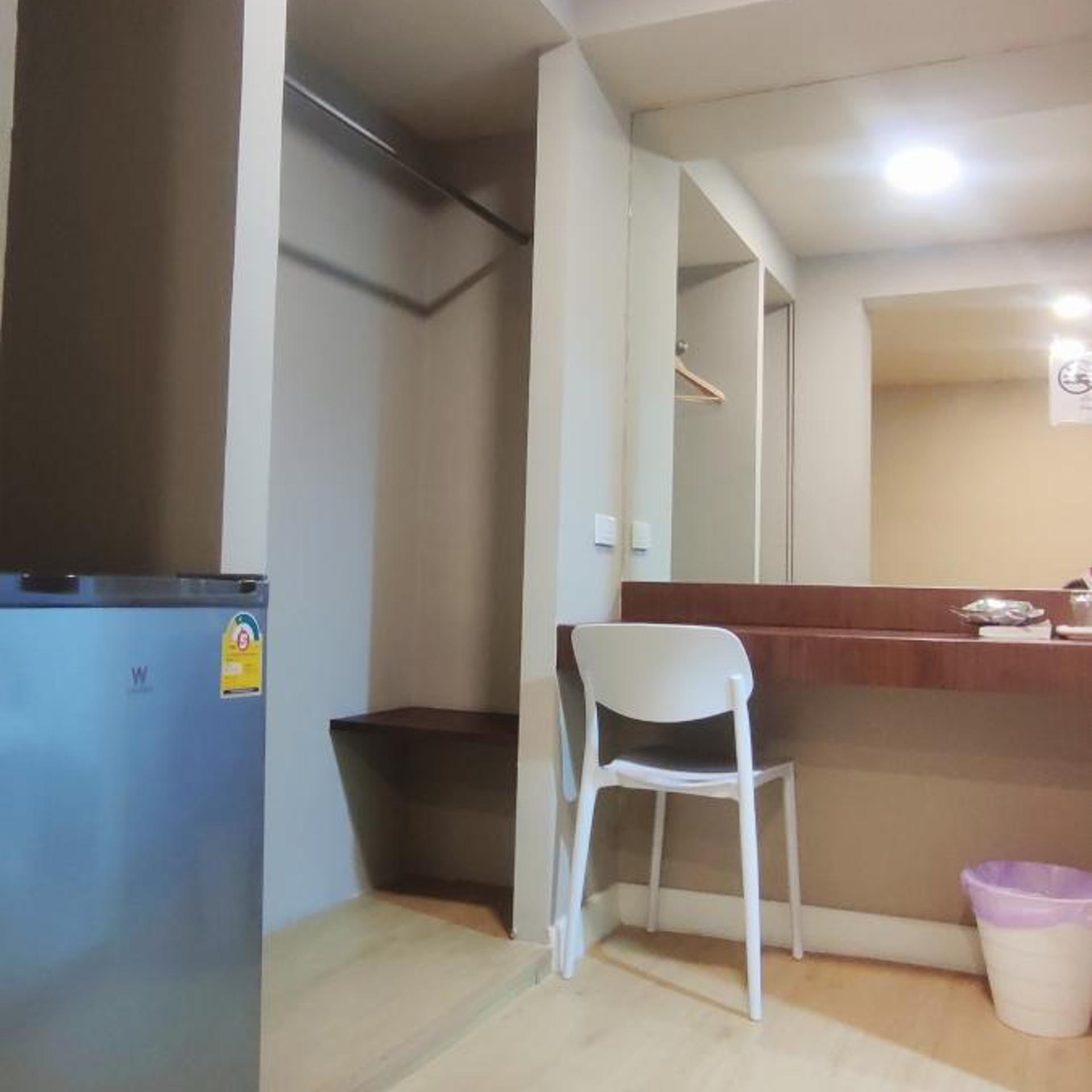 The Sea Bangsaen Hotel 12/48