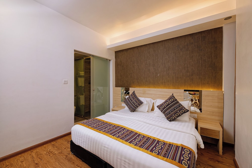 Arena Beach Hotel 11/48