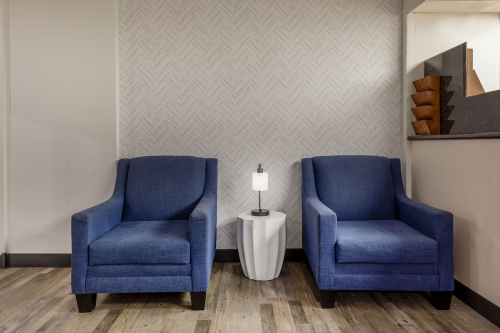 Super 8 by Wyndham Laredo 17/25