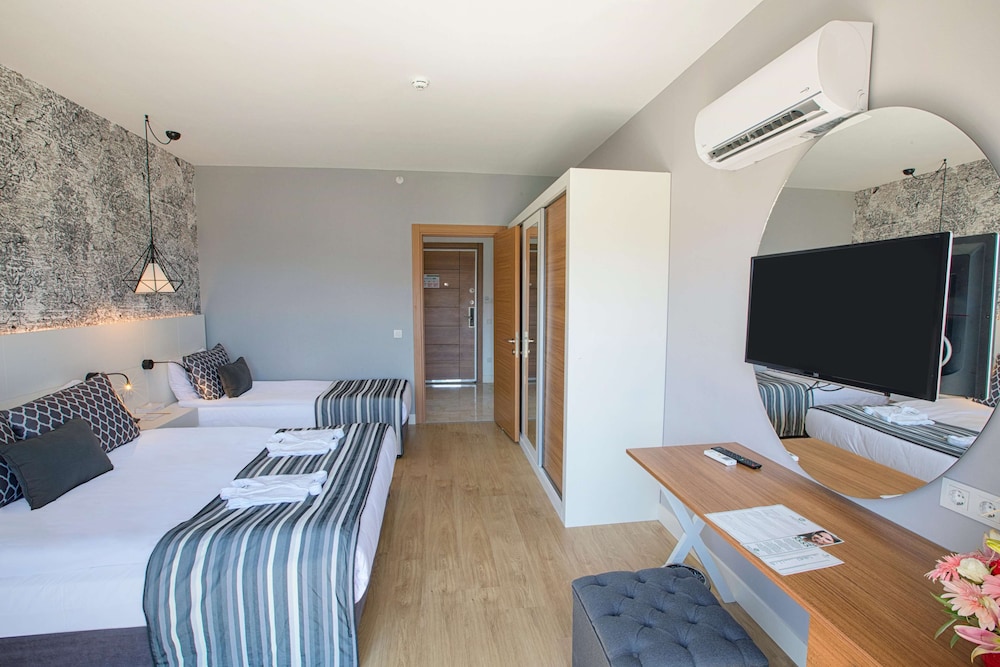 Greenwood Suites Resort 29/68