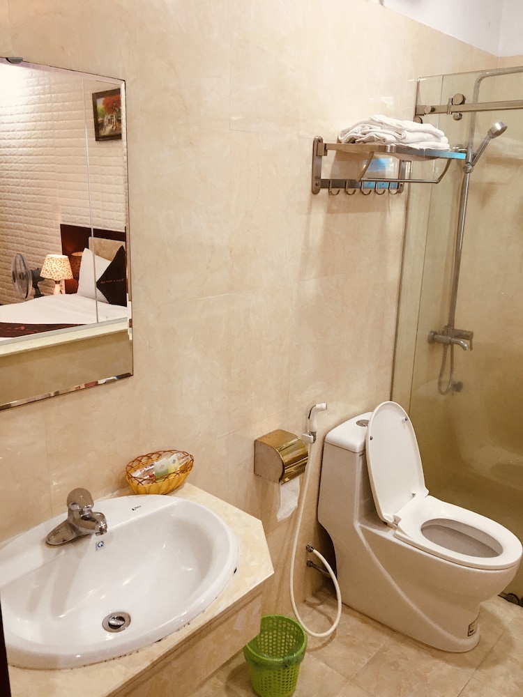 New Airport Hotel 48/50