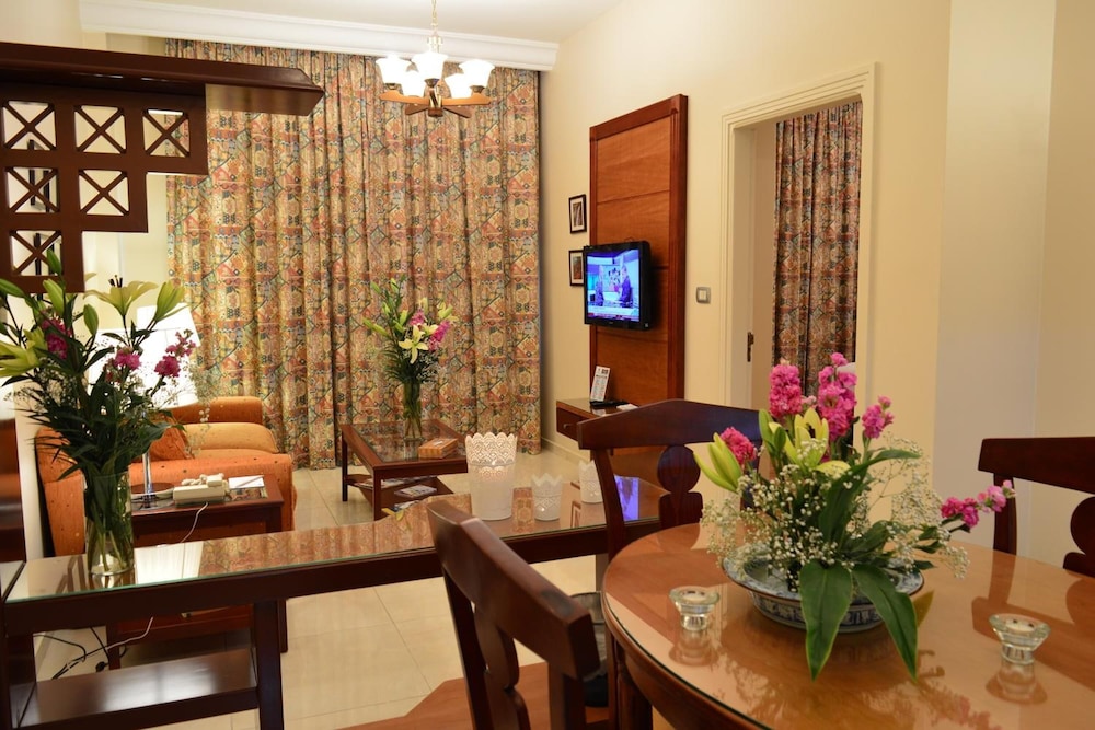 Comfort Hotel Suites 29/48