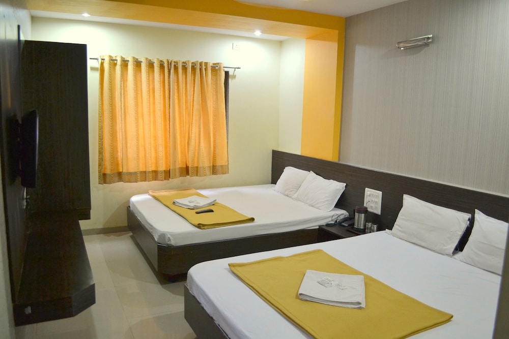 Hotel Sai Kamal 24/57